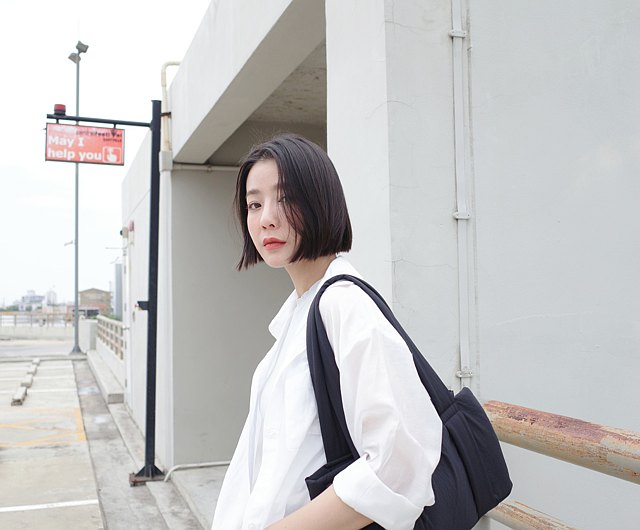 Hotdog Shoulder Bag